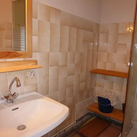Appartement Cheneviers B 216 *